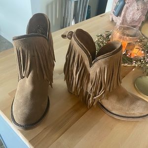 Dingo Juju fringe booties
